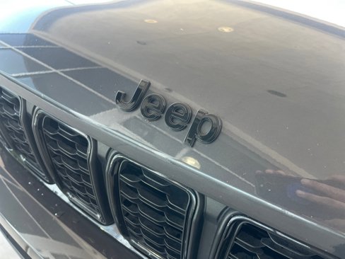 Used 2024 Jeep Grand Cherokee L Laredo image 23