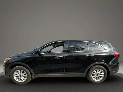 Used 2019 Kia Sorento L image 4
