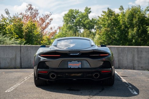 Used 2022 McLaren GT image 11