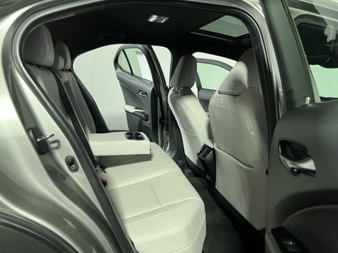 Used 2021 Lexus UX 200 image 28