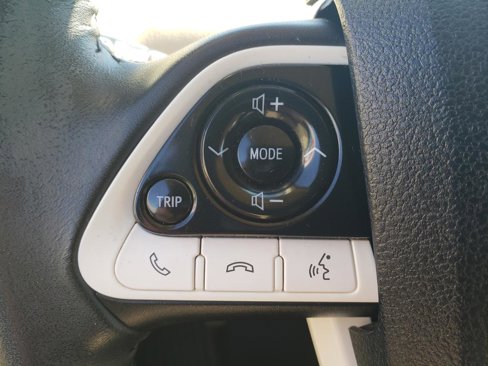 Used 2017 Toyota Prius image 23