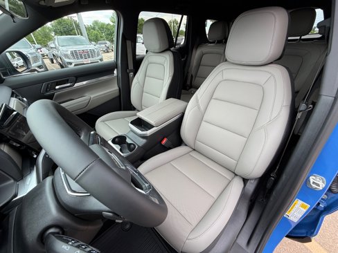 New 2026 GMC Terrain Elevation w/ Elevation Premium Package image 9