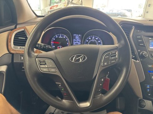 Used 2015 Hyundai Santa Fe GLS image 28