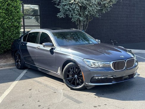 Used 2017 BMW 740e xDrive image 6