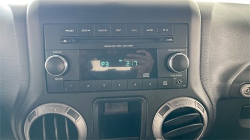 Used 2015 Jeep Wrangler Unlimited Sport image 37