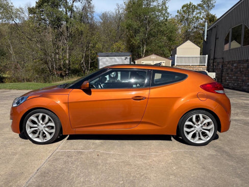 Used 2012 Hyundai Veloster w/ Style Pkg image 6