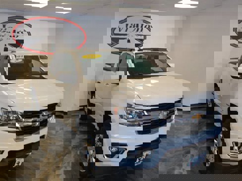 Used 2018 Chevrolet Colorado LT w/ LT Convenience Package image 1