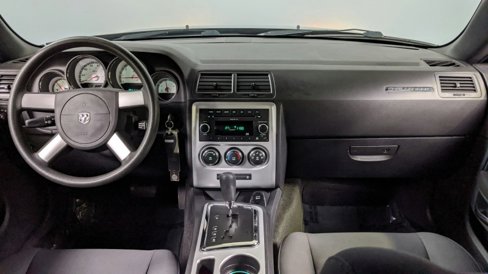 Used 2010 Dodge Challenger SE image 14