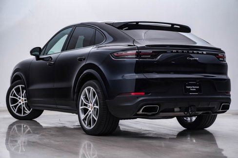 Certified 2022 Porsche Cayenne Coupe image 3