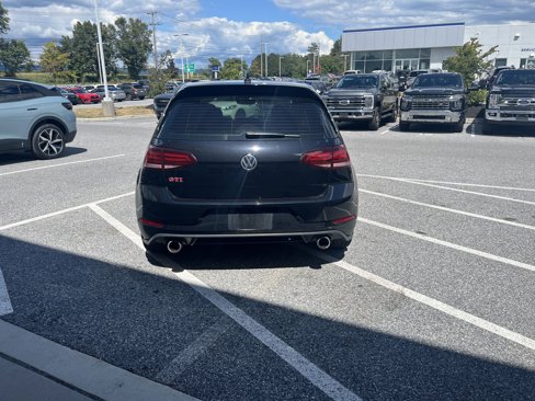 Used 2021 Volkswagen GTI SE image 6