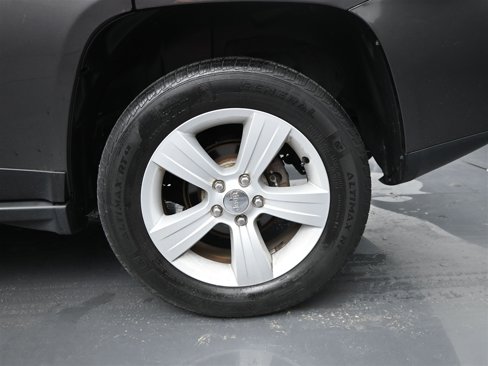 Used 2015 Jeep Compass 4WD image 19