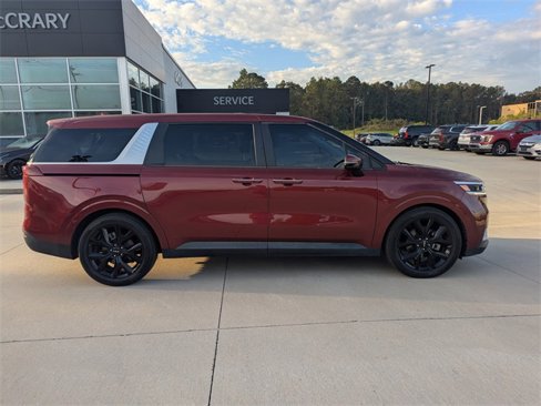 Used 2022 Kia Carnival LX image 2