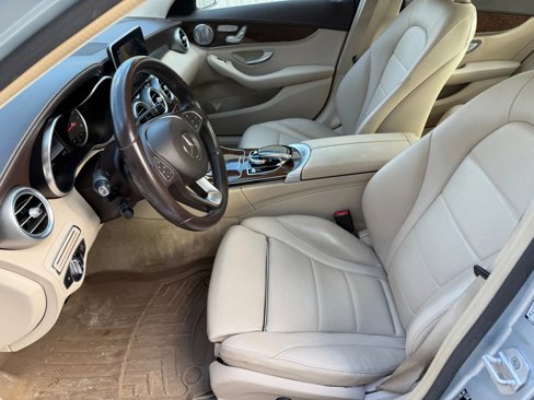 Used 2015 Mercedes-Benz C 300 4MATIC Sedan image 11