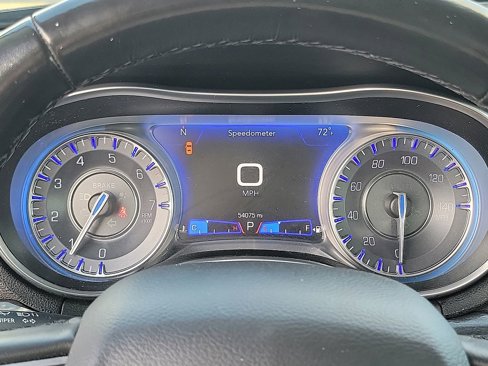 Used 2021 Chrysler 300 Touring image 7