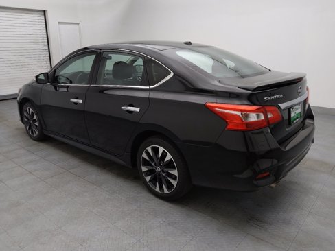 Used 2019 Nissan Sentra SR image 3