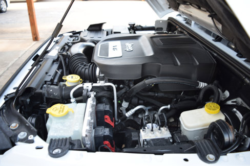 Used 2015 Jeep Wrangler Unlimited Sahara w/ Connectivity Group image 30