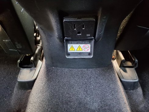 Used 2018 Jeep Cherokee Limited image 11