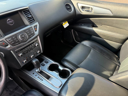 Used 2020 Nissan Pathfinder SL image 15