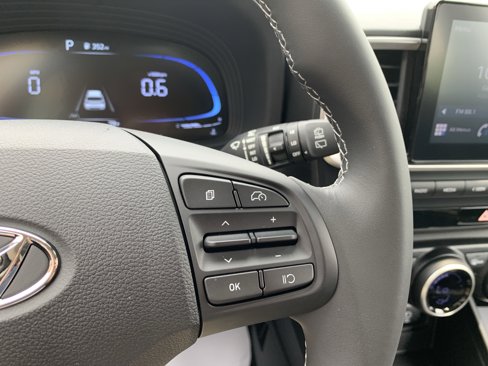 New 2025 Hyundai Venue SEL image 19