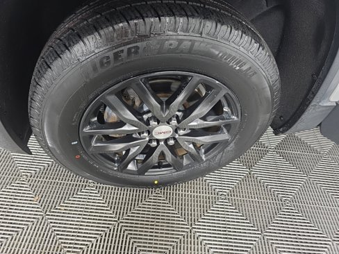 Used 2017 GMC Acadia SLT image 10
