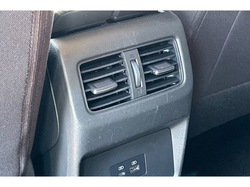 Used 2021 Nissan Rogue SV image 39