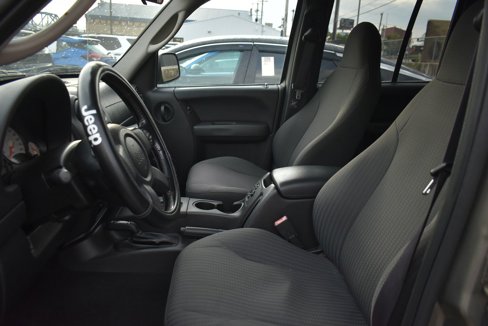 Used 2004 Jeep Liberty Sport w/ PWR Convenience Group image 12