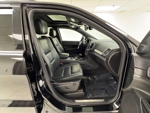 Used 2018 Jeep Grand Cherokee Limited image 14