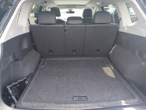 Used 2024 Volkswagen Tiguan SE image 14