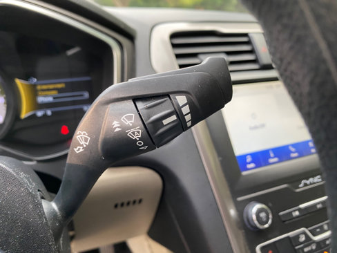 Used 2019 Ford Fusion SE image 63