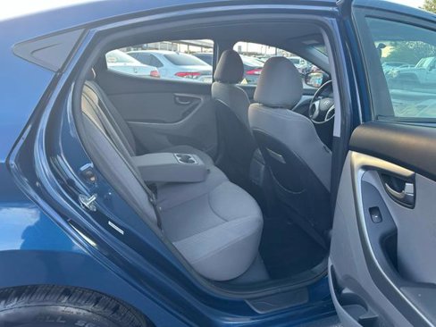 Used 2014 Hyundai Elantra SE image 14