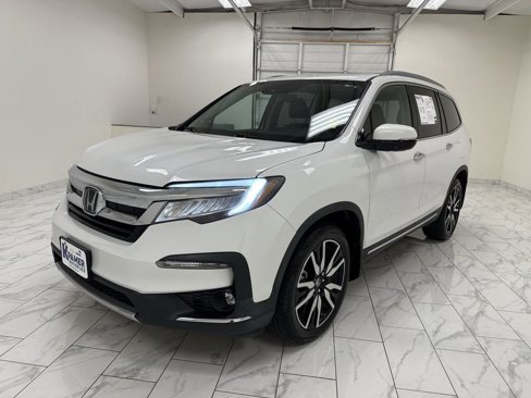 Used 2022 Honda Pilot Touring image 1