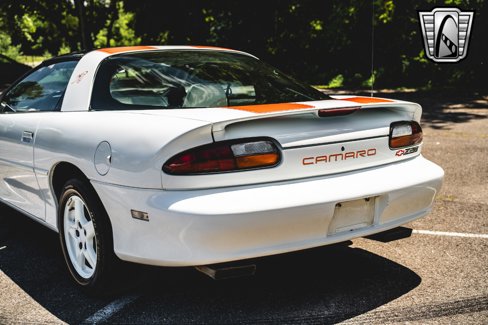 Used 1997 Chevrolet Camaro Z28 w/ Preferred Equipment Group 2 image 13