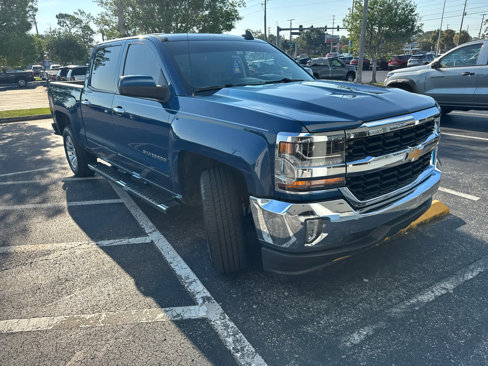 Used 2017 Chevrolet Silverado 1500 LT w/ All Star Edition image 3
