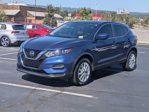 Used 2021 Nissan Rogue Sport S image 3