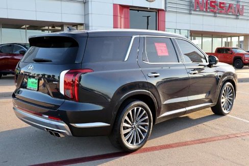 Used 2024 Hyundai Palisade Calligraphy image 6