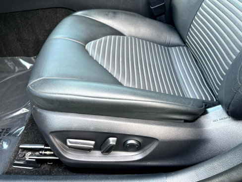 Used 2022 Toyota Camry SE image 39