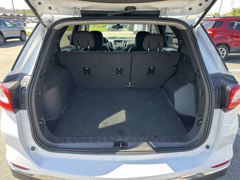 Used 2018 Chevrolet Equinox LT image 16