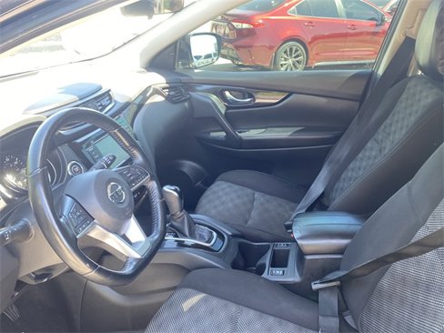 Used 2021 Nissan Rogue Sport SV image 19