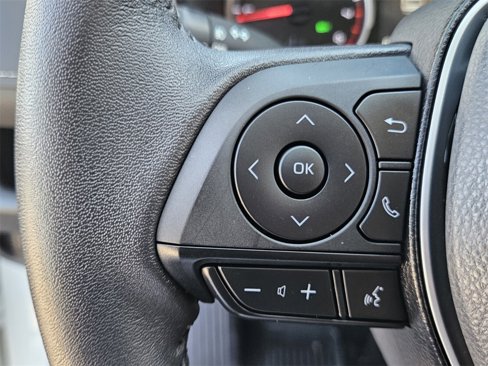 Used 2022 Toyota RAV4 XLE Premium image 36