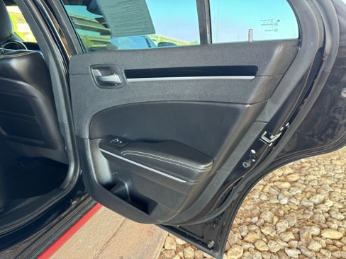 Used 2019 Chrysler 300 S image 22