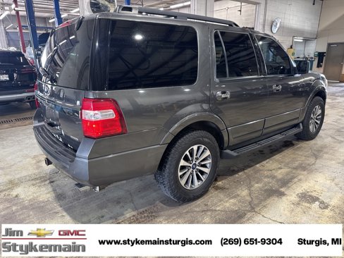 Used 2016 Ford Expedition XLT image 6