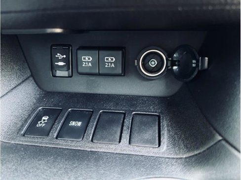 Used 2019 Toyota Highlander SE image 37