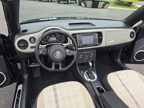 Used 2018 Volkswagen Beetle 2.0T Coast w/ Coast Lighting Package image 16