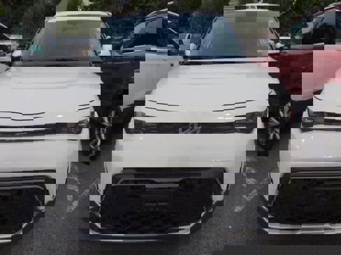 Used 2023 Kia Soul LX w/ LX Technology Package image 2