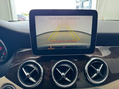 Used 2017 Mercedes-Benz CLA 250 image 27
