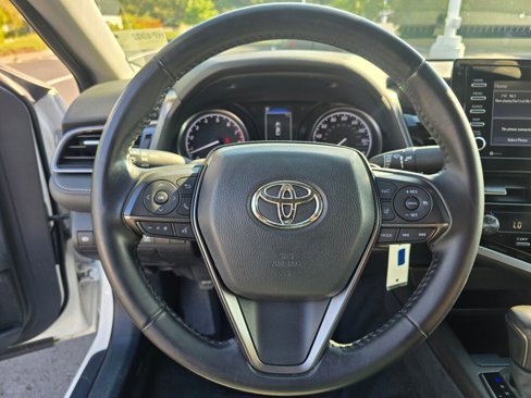 Used 2021 Toyota Camry SE image 21