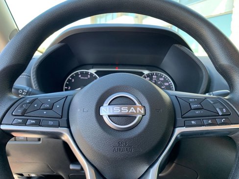 Used 2024 Nissan Sentra SV image 25