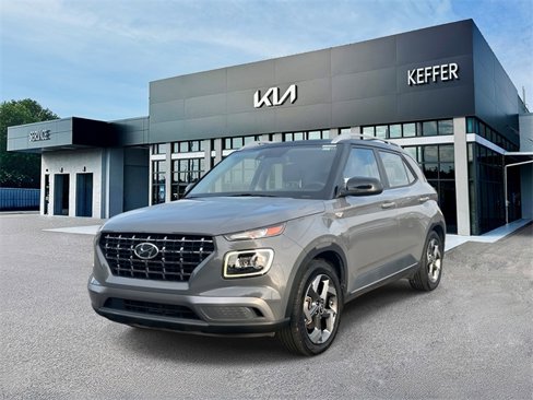 Used 2022 Hyundai Venue Limited image 4