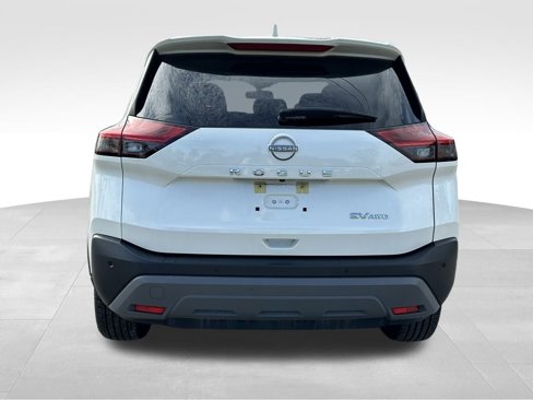 Used 2023 Nissan Rogue SV image 5