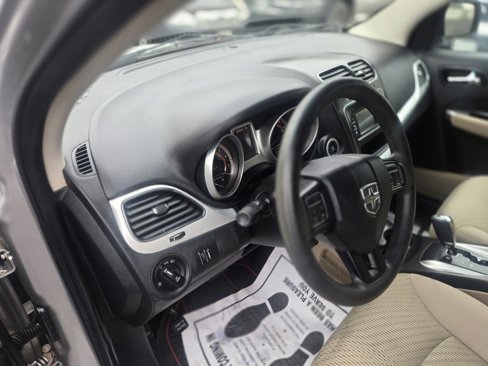 Used 2013 Dodge Journey SXT w/ Flexible Seating Group image 46